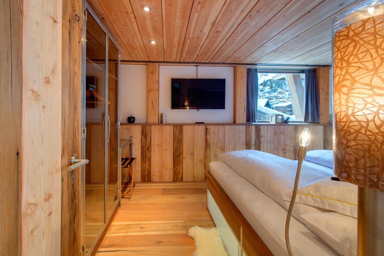 Backstage Hotel Chalet Rooms Zermatt Quarto foto